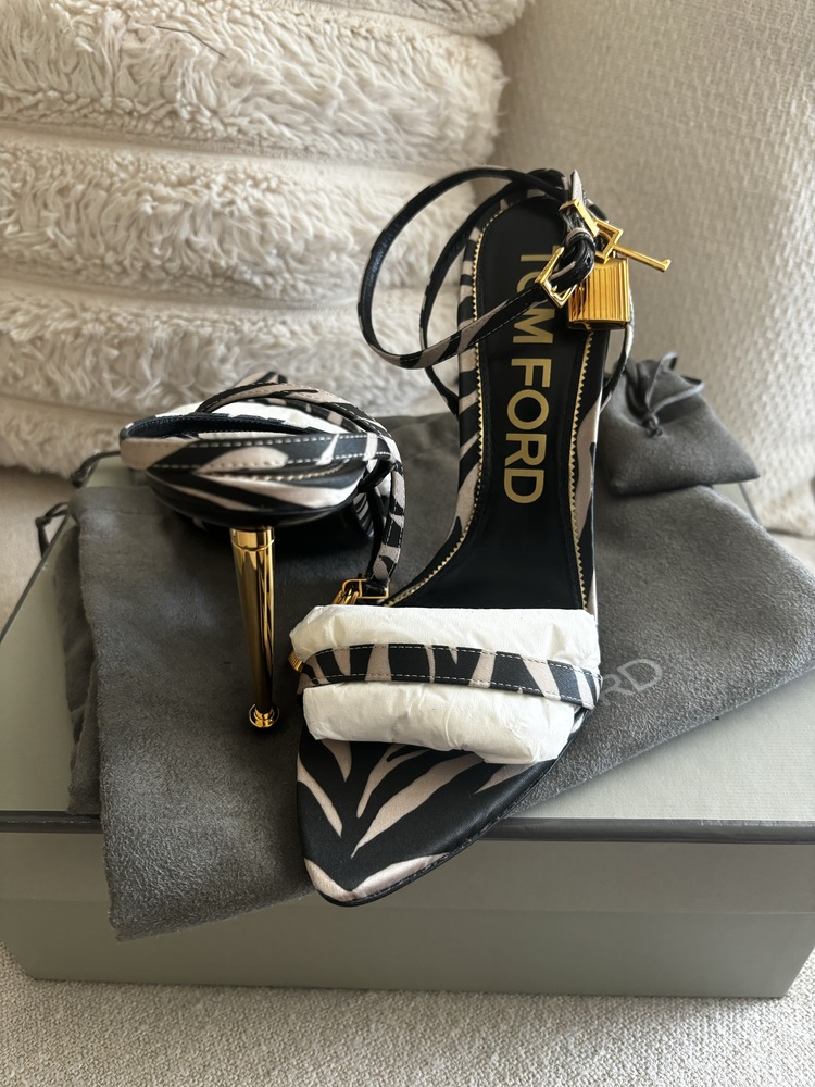 Brand new* Tom Ford-Zebra Printed Satin Padlock Pointy Naked 105 Sandal sz41
